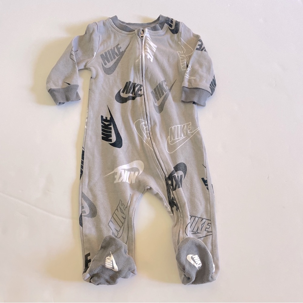 Nike Footed Outfit